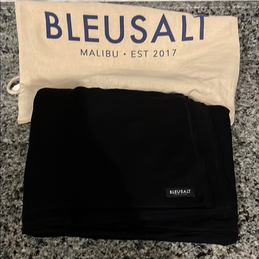 Bleusalt Navy Blue 2 Yard Wrap